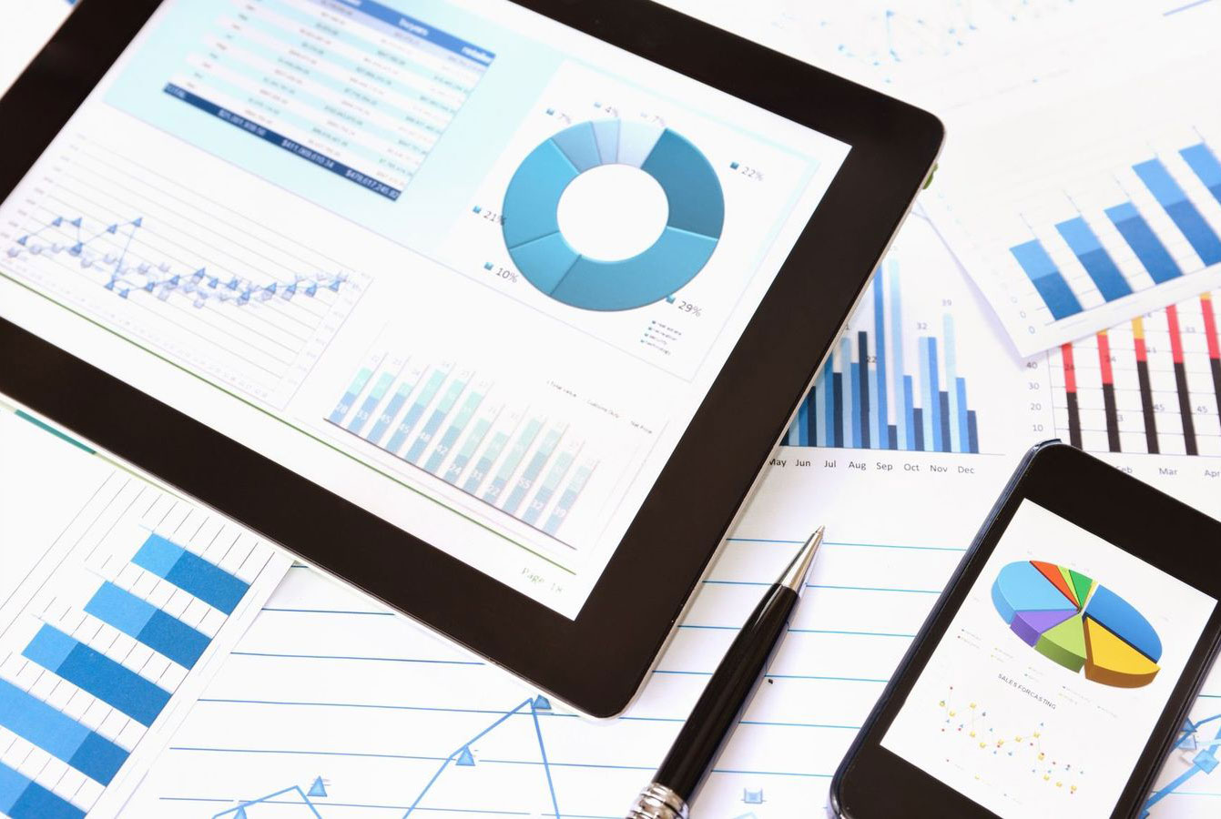 Building eCommerce Websites with Integrated Sales Report Analytics